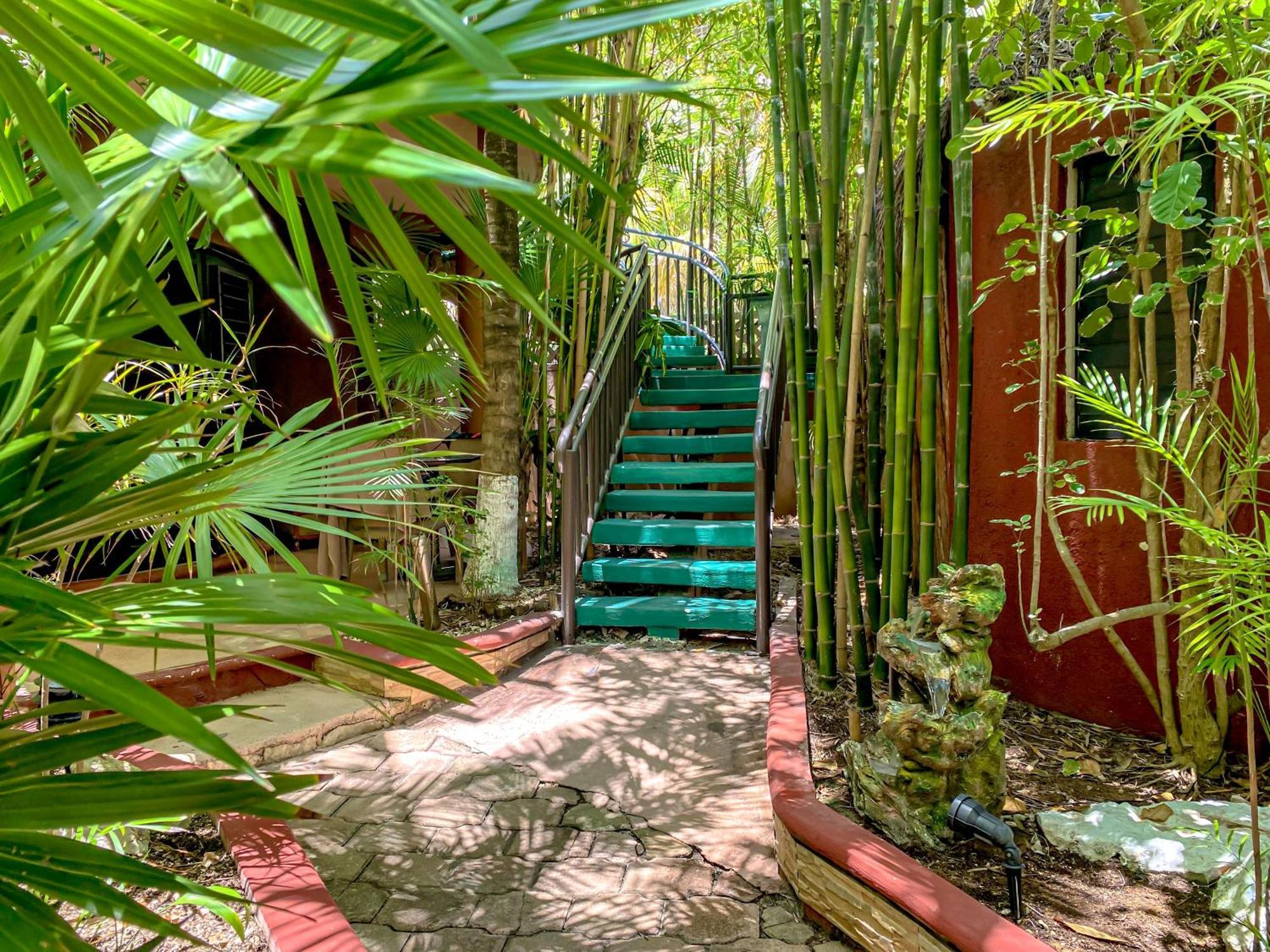 Cocos Cabanas Playa Del Carmen Adults Only Екстериор снимка
